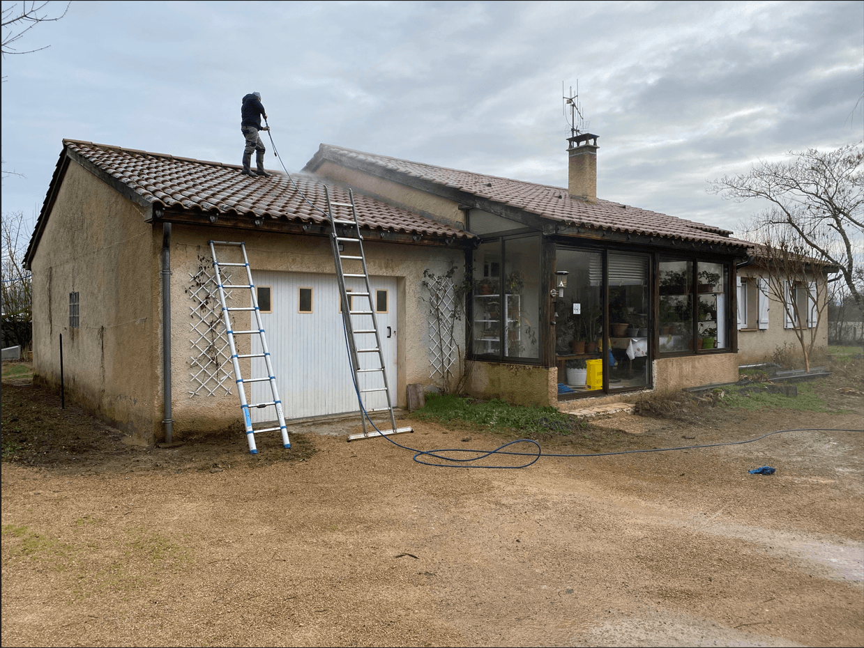 Façade de maison avant rénovation