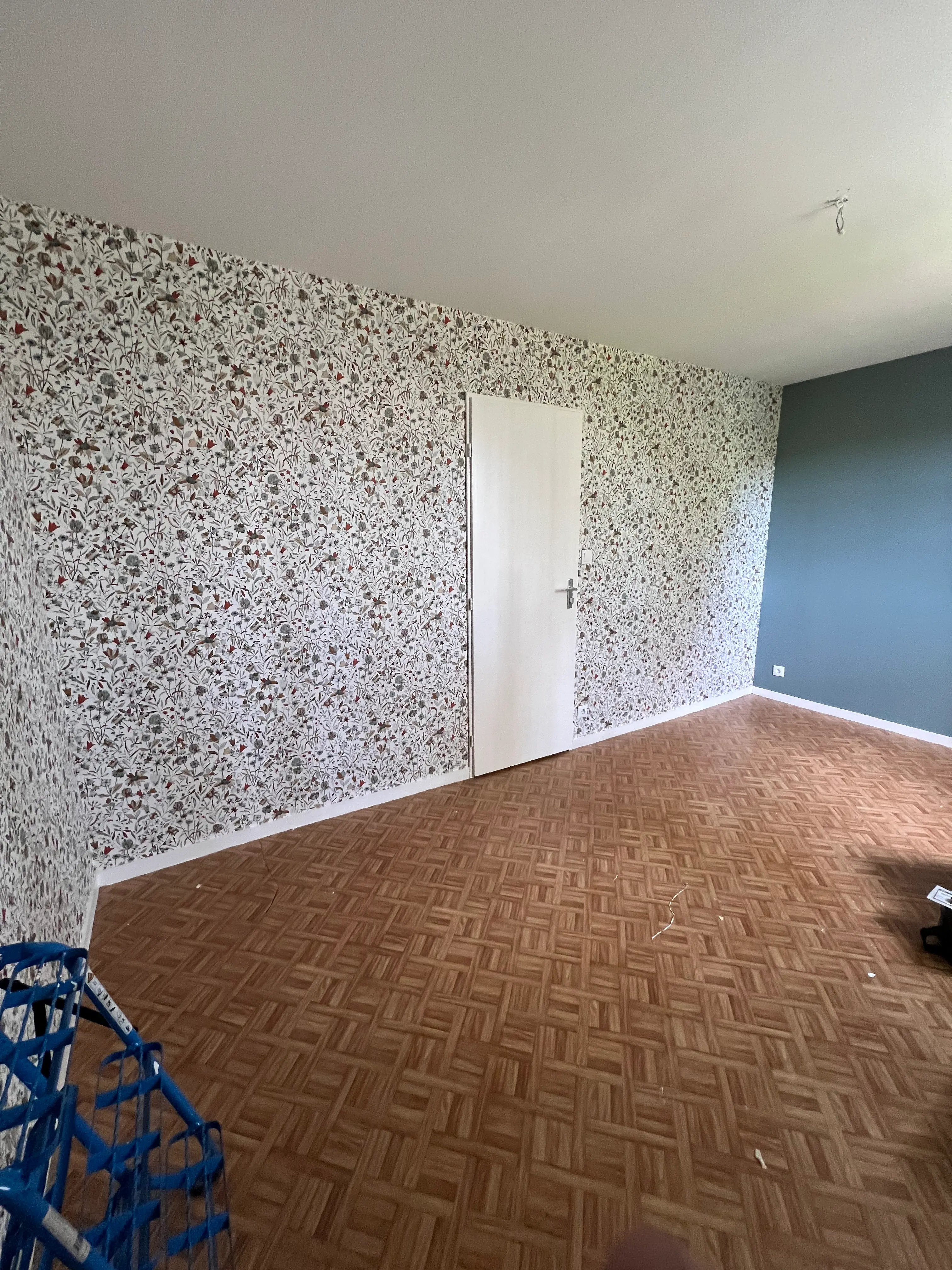 Portail en fer repeint avec une peinture anti-rouille